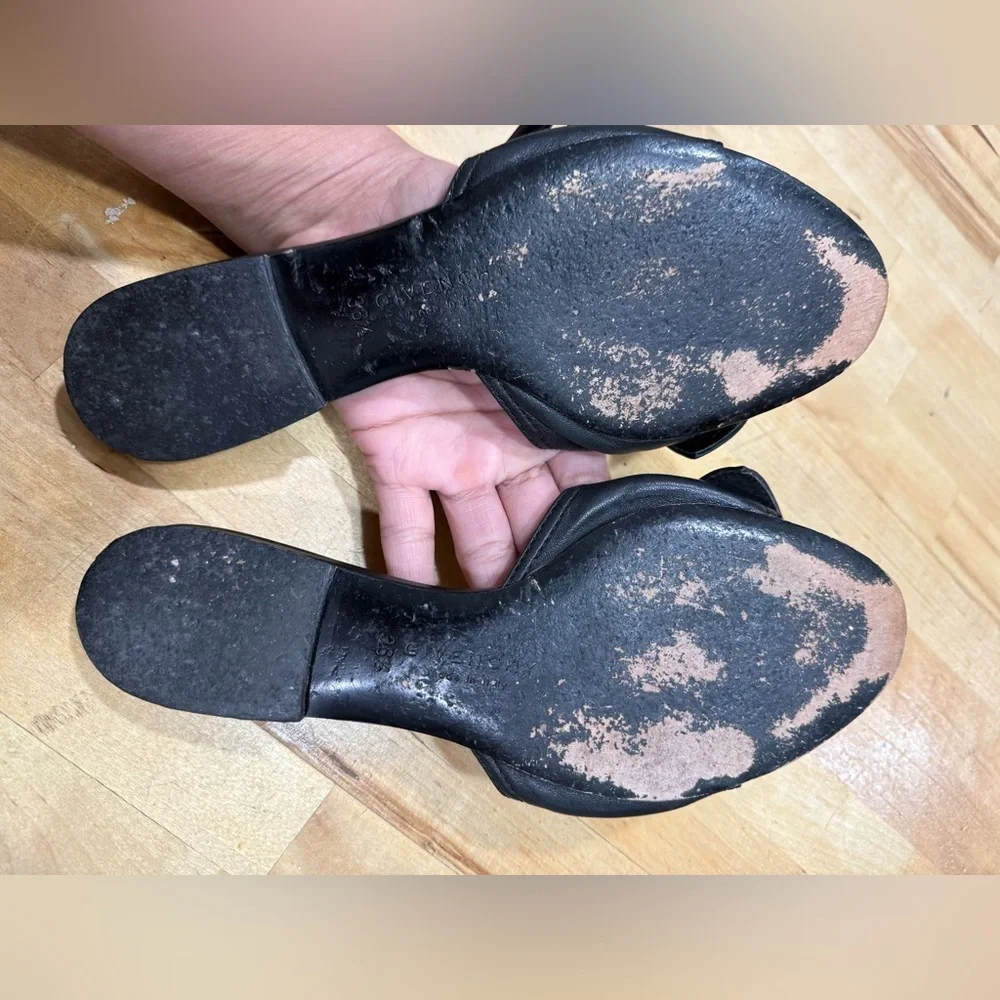 Givenchy Black Bow Sandals - Picture 4 of 8